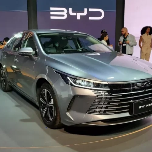 BYD da China Pronta para Ultrapassar a Tesla como a Maior Produtora de Veículos Elétricos 