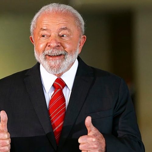 Lula e a Distribuição de Recursos Federais: Acusações de Favorecimento